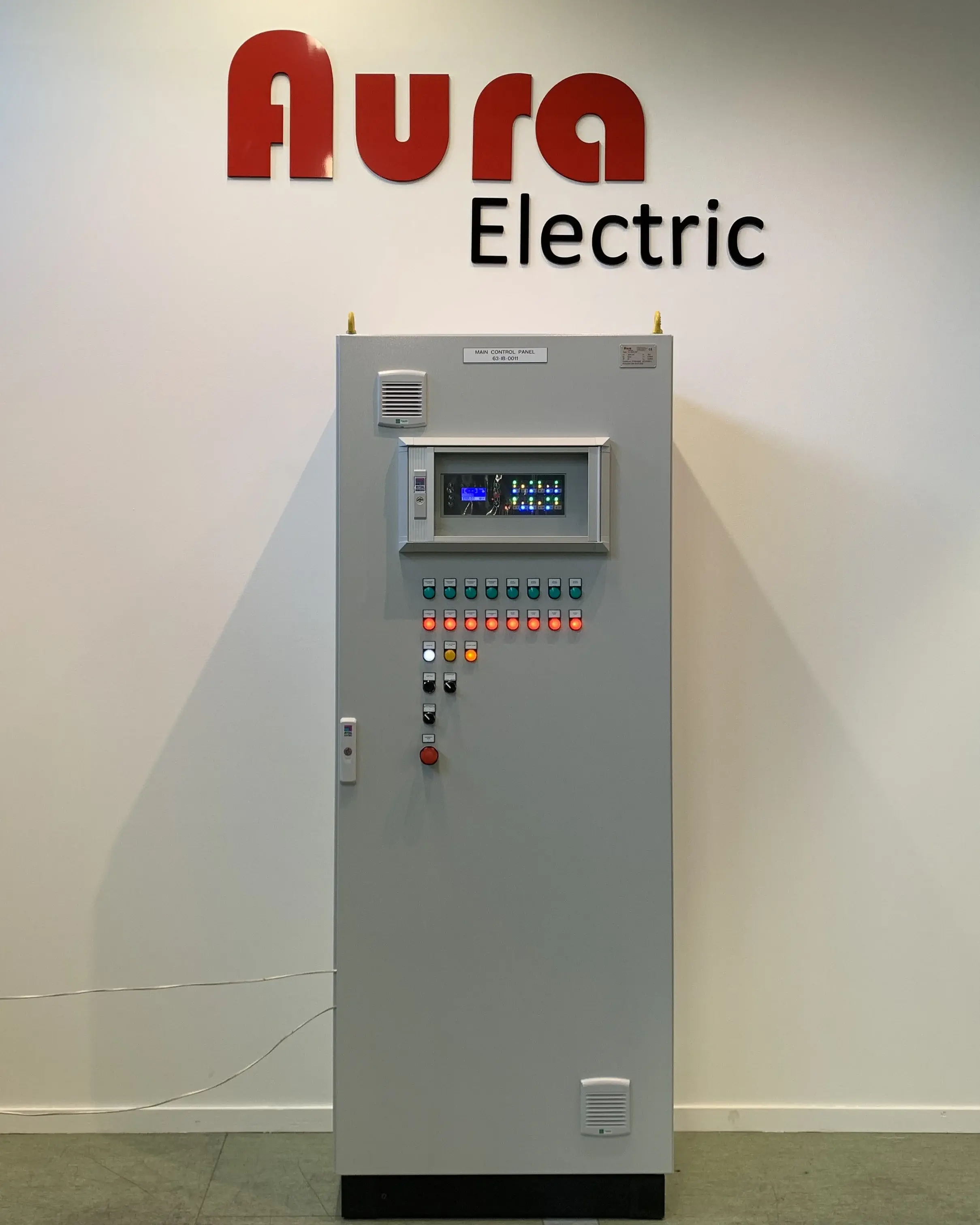 Automasjonstavle bygget av Aura Electric
